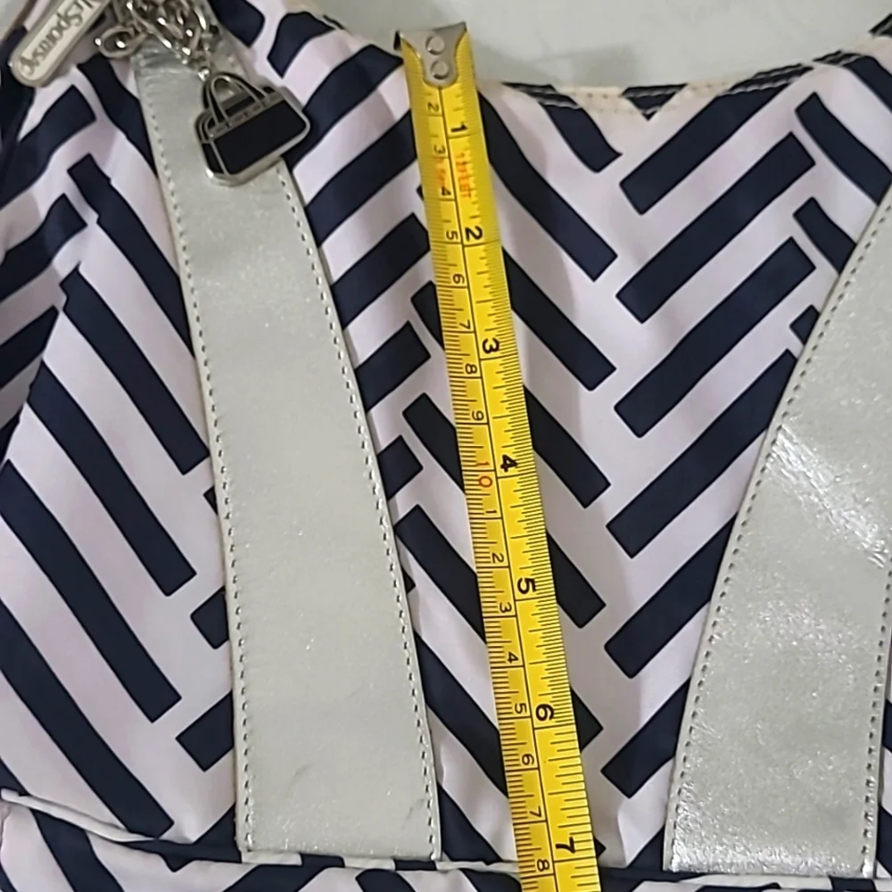 LE SPORTSAC AUTHENTIC NWT - Picture 5 of 9